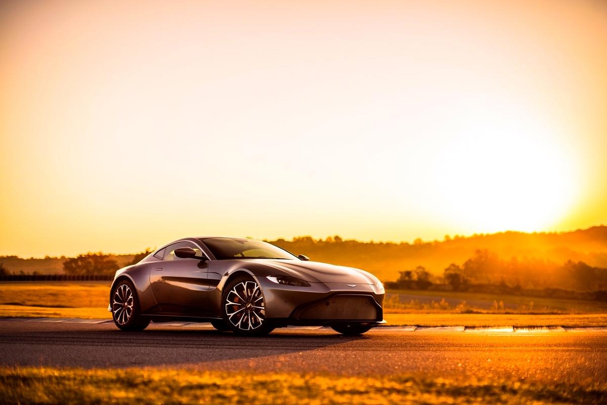 get_the_best_Aston Martin_ad
